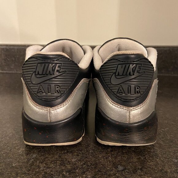 Nike AIr Max 90 - Size 6Y - Picture 5 of 8